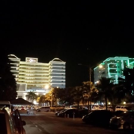 Seaview Gateway - Private Owner Hotell Port Dickson Exteriör bild